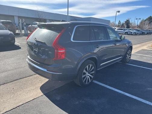 2025 Volvo XC90 B6 Plus 7-Seater
