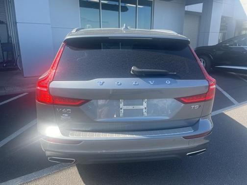 2020 Volvo V60 Cross Country T5