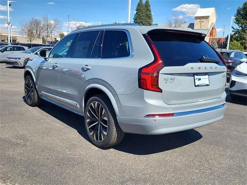2025 Volvo XC90 B6 Plus 7-Seater