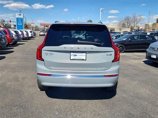 2025 Volvo XC90 B6 Plus 7-Seater