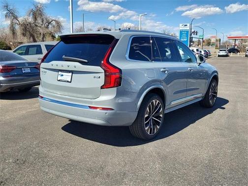 2025 Volvo XC90 B6 Plus 7-Seater