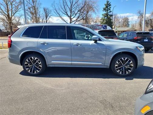 2025 Volvo XC90 B6 Plus 7-Seater