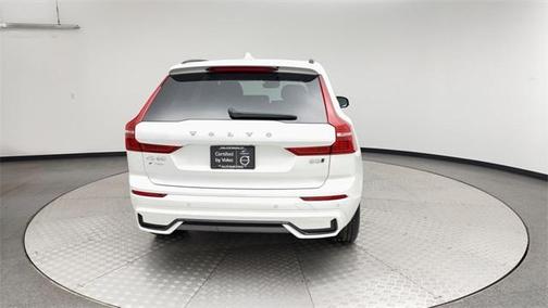 2025 Volvo XC60 B5 Plus