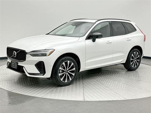 2025 Volvo XC60 B5 Plus