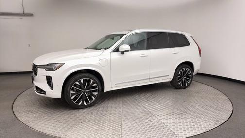 Crystal White Pearl 2026 Volvo XC90 Plug-In Hybrid T8 Plus
