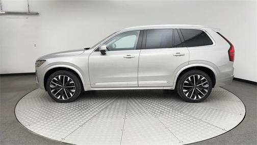 2025 Volvo XC90 B6 Plus 7-Seater