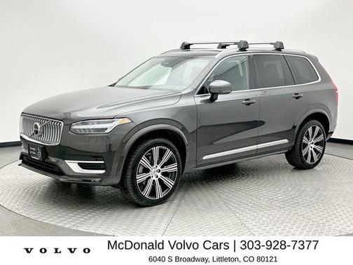 Platinum Gray Metallic 2023 Volvo XC90 B6 Ultimate 7-Seater