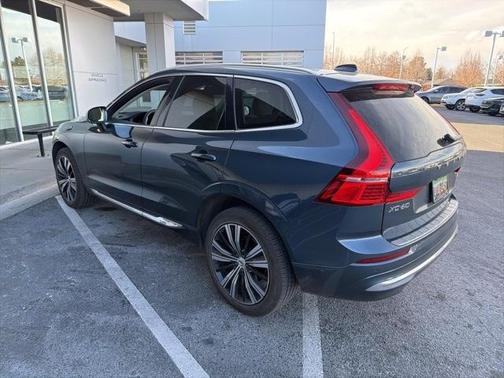 2023 Volvo XC60 B5 Plus Bright Theme