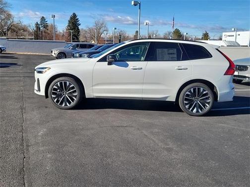 2026 Volvo XC60 B5 Ultra