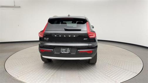 2025 Volvo XC40 B5 Plus Bright Theme