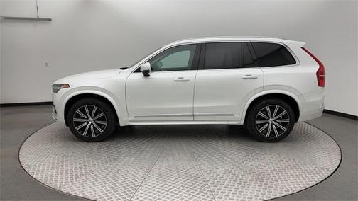 2025 Volvo XC90 B5 Core