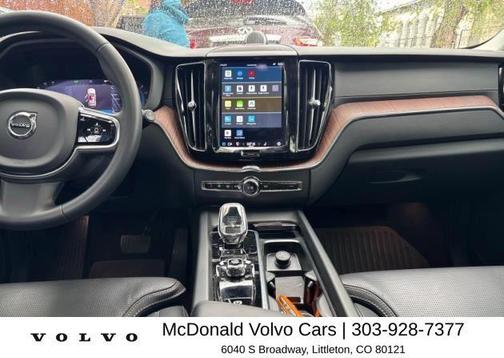Onyx Black Metallic 2023 Volvo XC60 B6 Ultimate Dark Theme