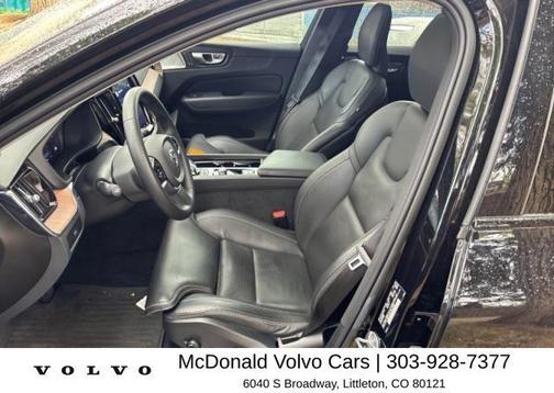 Onyx Black Metallic 2023 Volvo XC60 B6 Ultimate Dark Theme