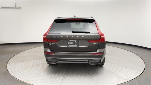 2025 Volvo XC60 B5 Plus