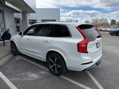2018 Volvo XC90 T6 R-Design