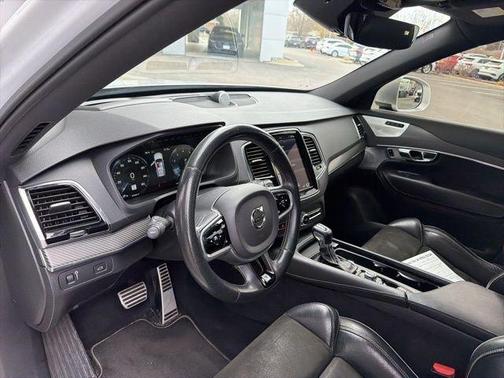 2018 Volvo XC90 T6 R-Design