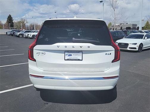 2025 Volvo XC90 B6 Plus 7-Seater