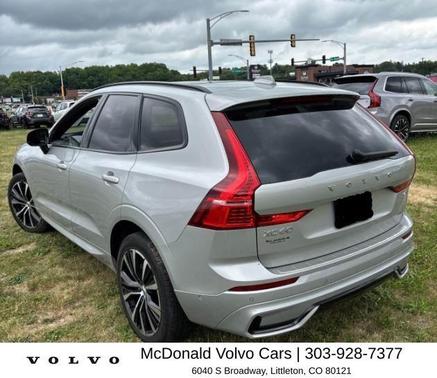 Silver 2023 Volvo XC60 B5 Ultimate Dark Theme