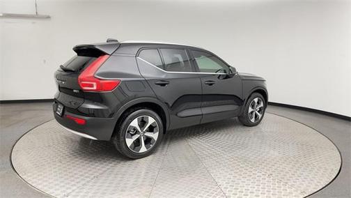 2024 Volvo XC40 B5 Plus Bright Theme