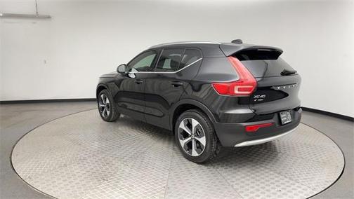 2024 Volvo XC40 B5 Plus Bright Theme