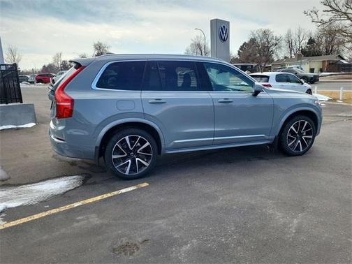 2025 Volvo XC90 B6 Plus 6-Seater
