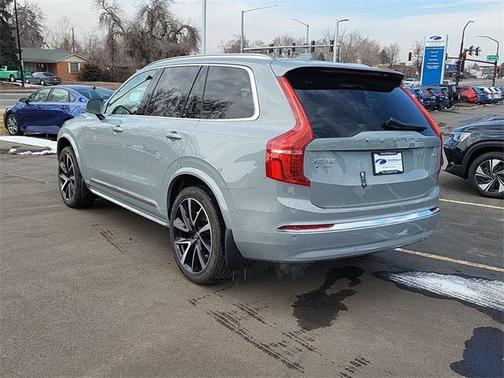 2025 Volvo XC90 B6 Plus 6-Seater