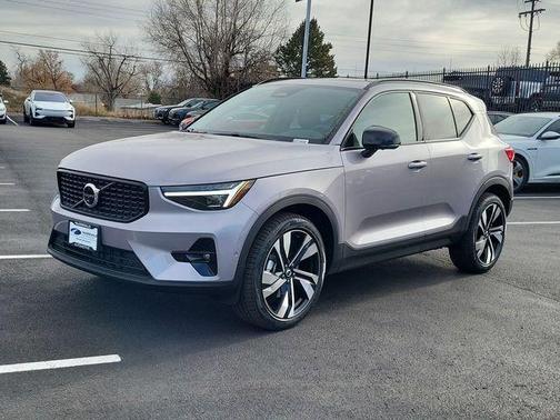 2026 Volvo XC40 B5 Ultra