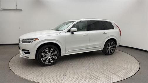 2025 Volvo XC90 B6 Ultra