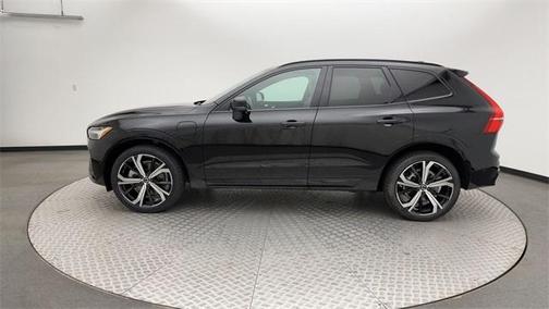 2022 Volvo XC60 Recharge Plug-In Hybrid T8 R-Design