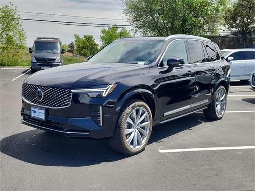 2025 Volvo XC90 B5 Plus 6-Seater