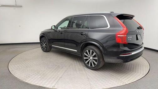 2025 Volvo XC90 B5 Plus
