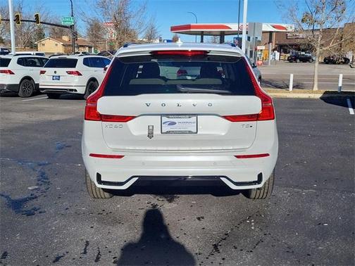 2025 Volvo XC60 Plug-In Hybrid T8 Plus