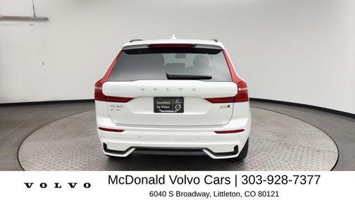 Crystal White Metallic 2023 Volvo XC60 B5 Ultimate Dark Theme