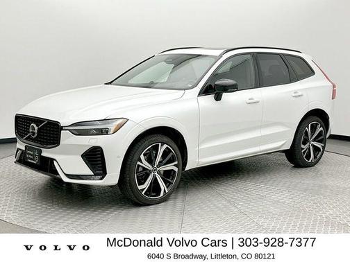 Crystal White Metallic 2023 Volvo XC60 B5 Ultimate Dark Theme