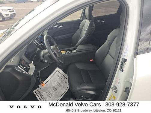 Crystal White Metallic 2025 Volvo XC60 B5 Plus