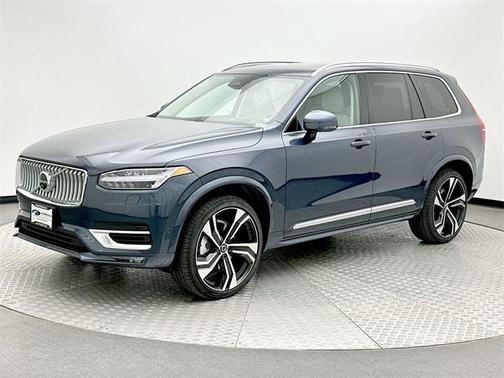 2025 Volvo XC90 B6 Ultra