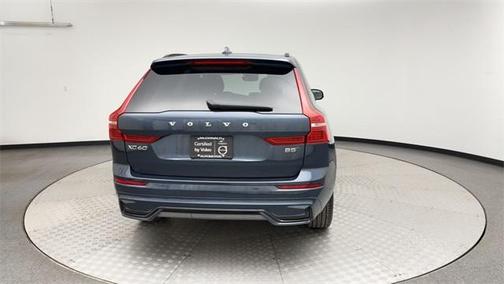 2025 Volvo XC60 B5 Plus