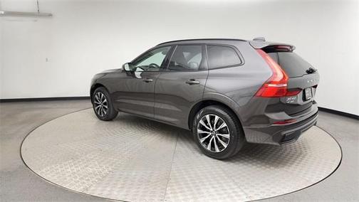 2025 Volvo XC60 B5 Plus