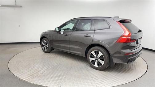 2024 Volvo XC60 Recharge Plug-In Hybrid T8 Plus Dark Theme