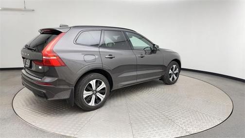2024 Volvo XC60 Recharge Plug-In Hybrid T8 Plus Dark Theme