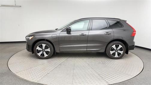 2024 Volvo XC60 Recharge Plug-In Hybrid T8 Plus Dark Theme