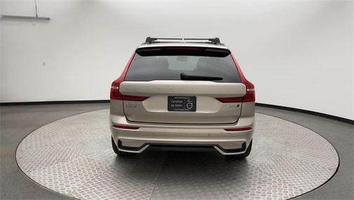 2023 Volvo XC60 B5 Ultimate Dark Theme