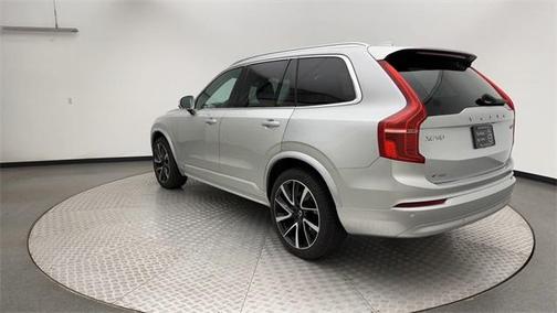 2022 Volvo XC90 T6 Momentum 7 Passenger