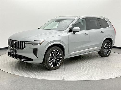 2025 Volvo XC90 B6 Plus 7-Seater