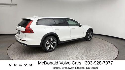 Crystal White Pearl 2025 Volvo V60 Cross Country B5 Plus