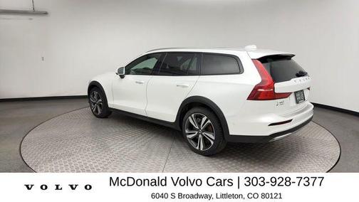 Crystal White Pearl 2025 Volvo V60 Cross Country B5 Plus