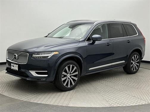 2025 Volvo XC90 B6 Plus 7-Seater