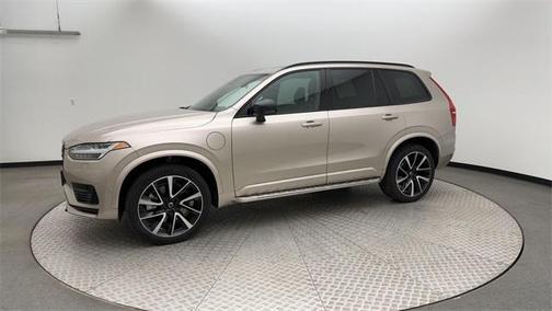 2023 Volvo XC90 Recharge Plug-In Hybrid T8 Ultimate Dark Theme 7-Seater