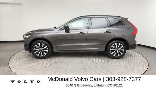 Platinum Gray Metallic 2025 Volvo XC60 B5 Plus