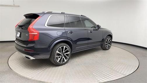 2019 Volvo XC90 T6 Momentum